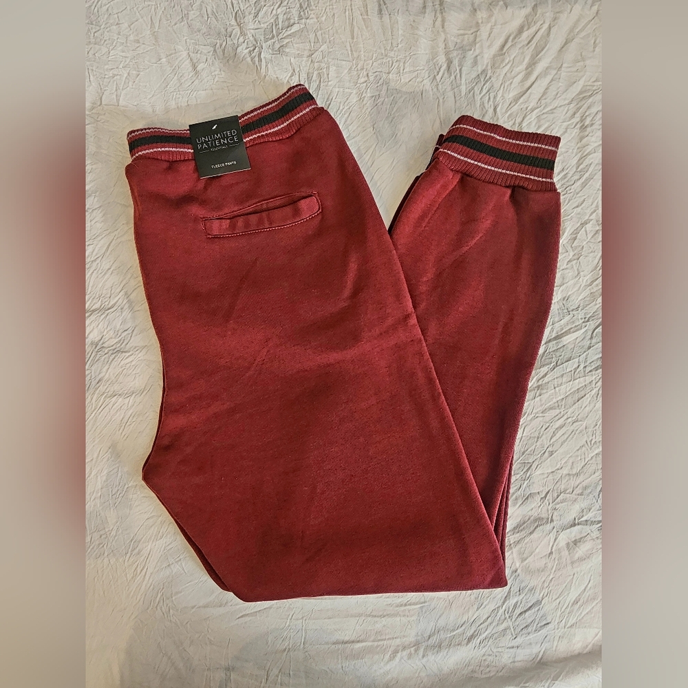 NWT Unlimited Patience Mens Maroon Jogger Fleece Sweatpants